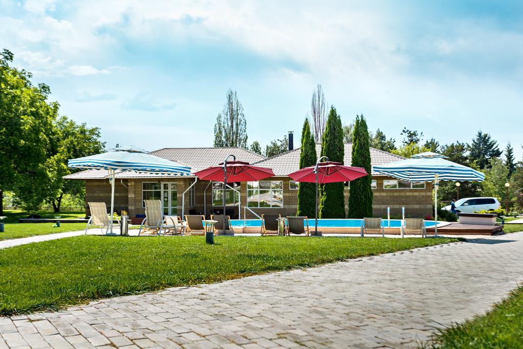 Dolinnka Hotel Cholpon-Ata Luaran gambar